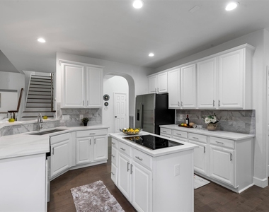 55 Terraglen Dr - Photo Thumbnail 9