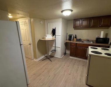 3310 A Campbell Street - Photo Thumbnail 3