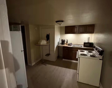 3310 A Campbell Street - Photo Thumbnail 4
