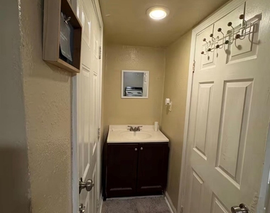 3310 A Campbell Street - Photo Thumbnail 7