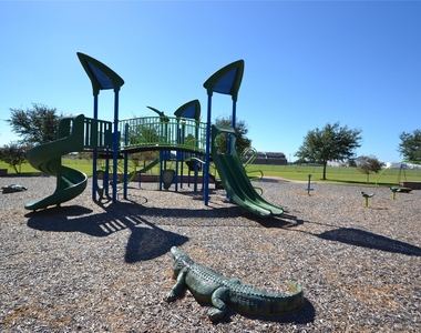 406 Pine Street - Photo Thumbnail 26