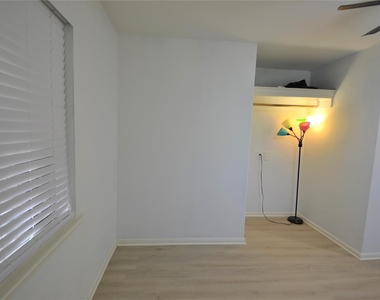 406 Pine Street - Photo Thumbnail 12