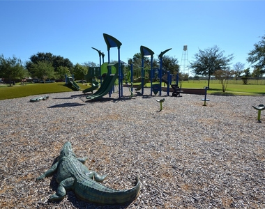 406 Pine Street - Photo Thumbnail 21