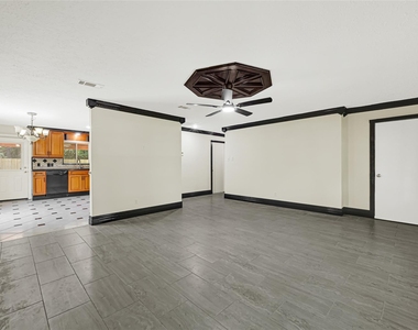 4806 Hickorygate - Photo Thumbnail 10