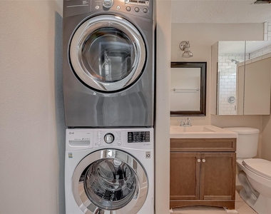 1110 E 24th Street - Photo Thumbnail 12