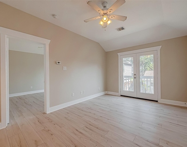 1110 E 24th Street - Photo Thumbnail 5
