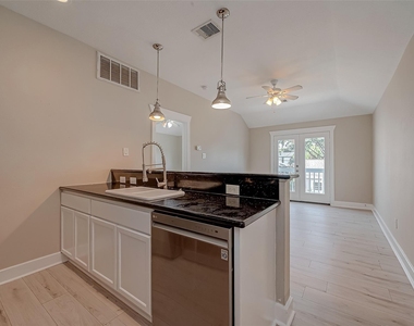 1110 E 24th Street - Photo Thumbnail 4