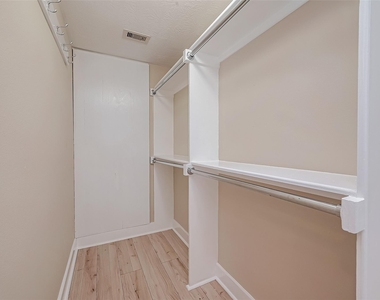 1110 E 24th Street - Photo Thumbnail 11