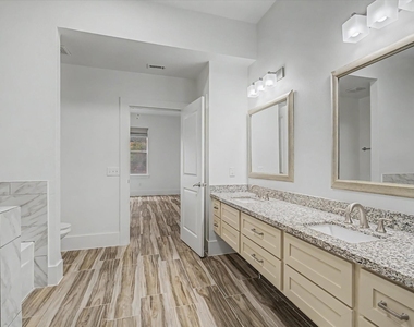 300 St Joseph Parkway - Photo Thumbnail 22