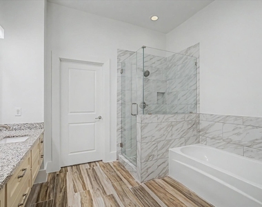300 St Joseph Parkway - Photo Thumbnail 23