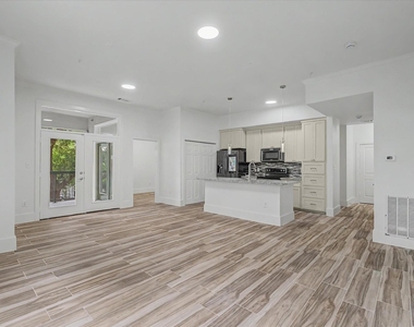 300 St Joseph Parkway - Photo Thumbnail 2