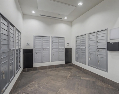 300 St Joseph Parkway - Photo Thumbnail 43