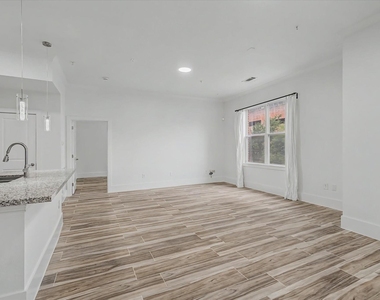 300 St Joseph Parkway - Photo Thumbnail 10