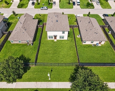 11135 N Lake Mist Lane - Photo Thumbnail 2
