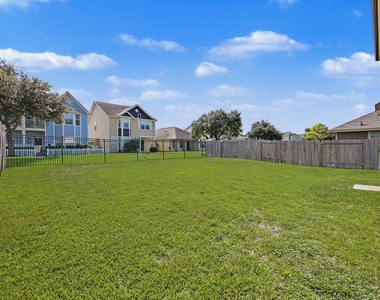 11135 N Lake Mist Lane - Photo Thumbnail 35