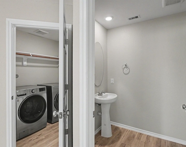 11135 N Lake Mist Lane - Photo Thumbnail 18