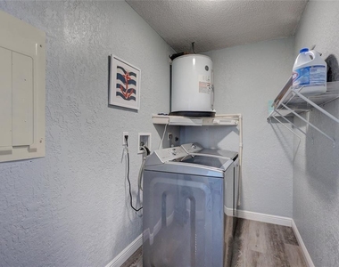 3405 Poinsettia Drive - Photo Thumbnail 5