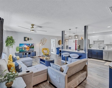 3405 Poinsettia Drive - Photo Thumbnail 7