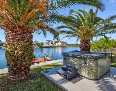 3405 Poinsettia Drive - Photo Thumbnail 11