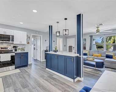 3405 Poinsettia Drive - Photo Thumbnail 21