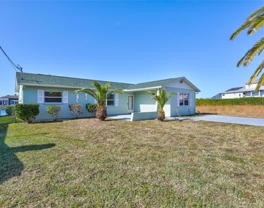 3405 Poinsettia Drive - Photo Thumbnail 2