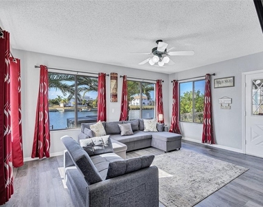 3405 Poinsettia Drive - Photo Thumbnail 17