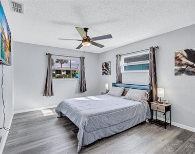 3405 Poinsettia Drive - Photo Thumbnail 30