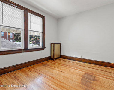 1015 E Gibson Street - Photo Thumbnail 24