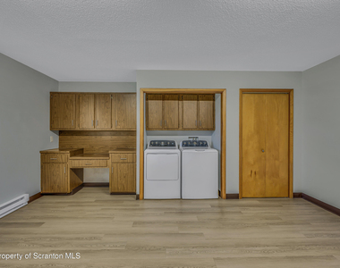 811 Moosic Road - Photo Thumbnail 4