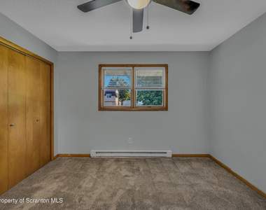 811 Moosic Road - Photo Thumbnail 10