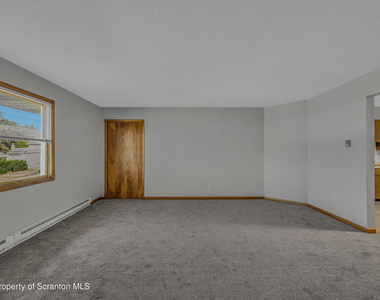 811 Moosic Road - Photo Thumbnail 7