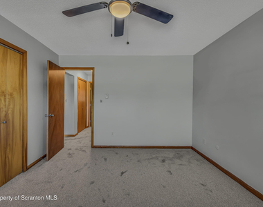 811 Moosic Road - Photo Thumbnail 14