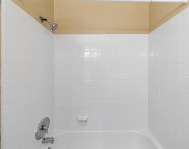 1650 49th Avenue N - Photo Thumbnail 20