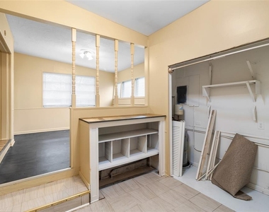 1650 49th Avenue N - Photo Thumbnail 18