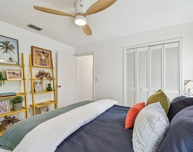 380 Fernshire Court - Photo Thumbnail 20