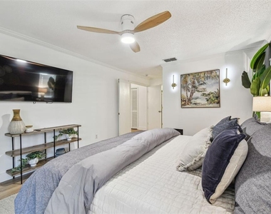 380 Fernshire Court - Photo Thumbnail 13