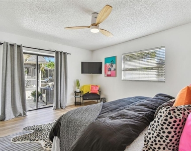 380 Fernshire Court - Photo Thumbnail 18