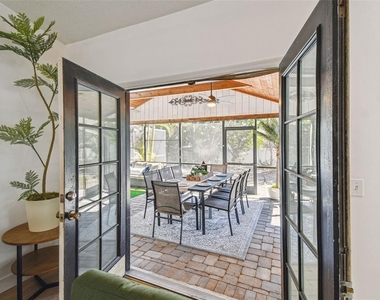 380 Fernshire Court - Photo Thumbnail 25