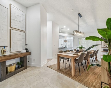 380 Fernshire Court - Photo Thumbnail 11