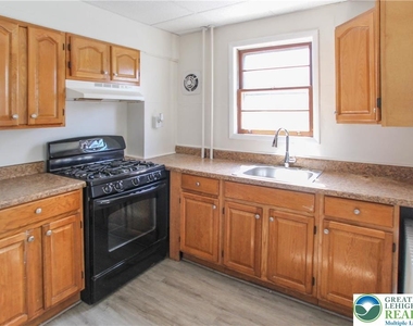 534 Hayes Street - Photo Thumbnail 2