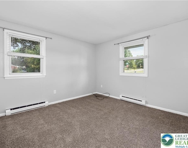 73 Willowdale Avenue - Photo Thumbnail 11