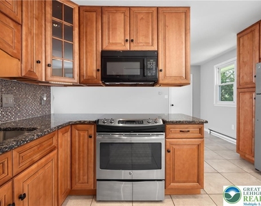 73 Willowdale Avenue - Photo Thumbnail 2