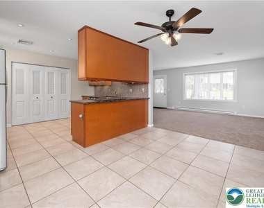 73 Willowdale Avenue - Photo Thumbnail 6