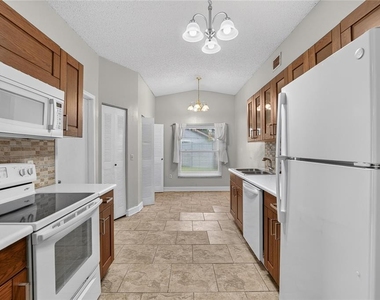 629 Stillview Circle - Photo Thumbnail 17