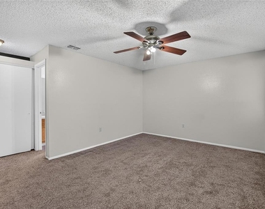 629 Stillview Circle - Photo Thumbnail 39