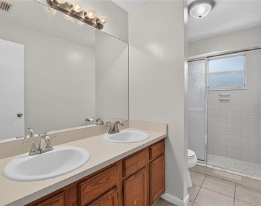 629 Stillview Circle - Photo Thumbnail 43