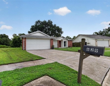 629 Stillview Circle - Photo Thumbnail 4