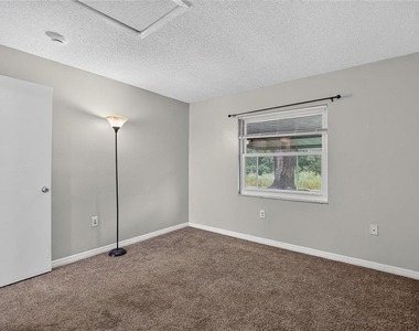 629 Stillview Circle - Photo Thumbnail 37