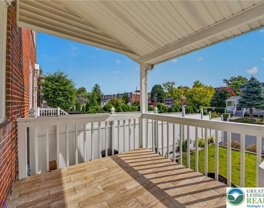 2204 Baker Drive - Photo Thumbnail 7