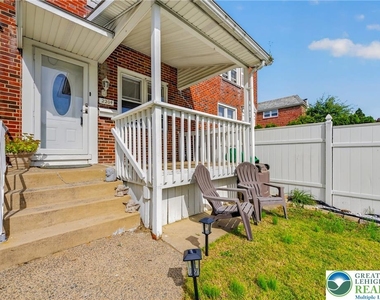 2204 Baker Drive - Photo Thumbnail 6